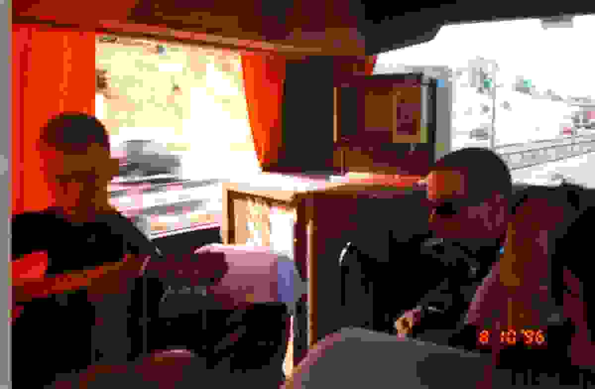 s15.jpg (126431 bytes)